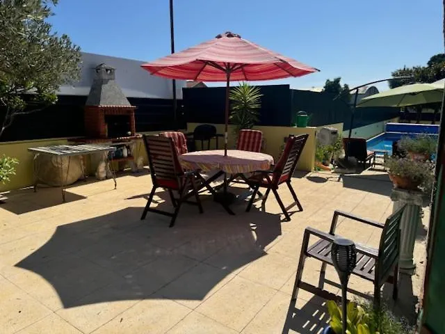 200m - Train Station Barrinha House & Pool בית נופש
