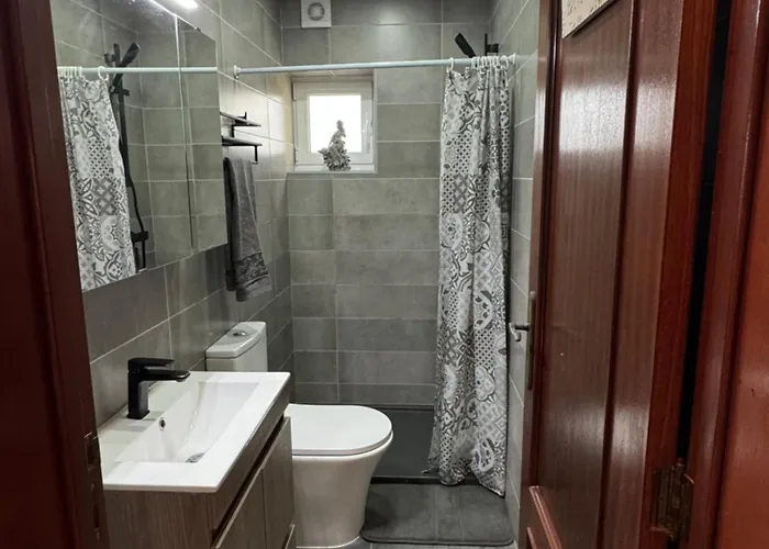 200m - Train Station Barrinha House & Pool איזמוריס