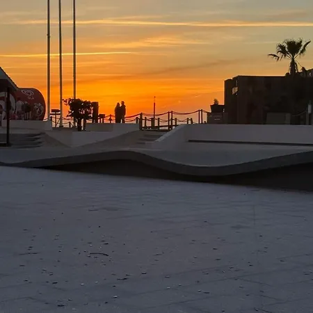 Casa de Férias 200m - Train Station Barrinha House & Pool Esmoriz