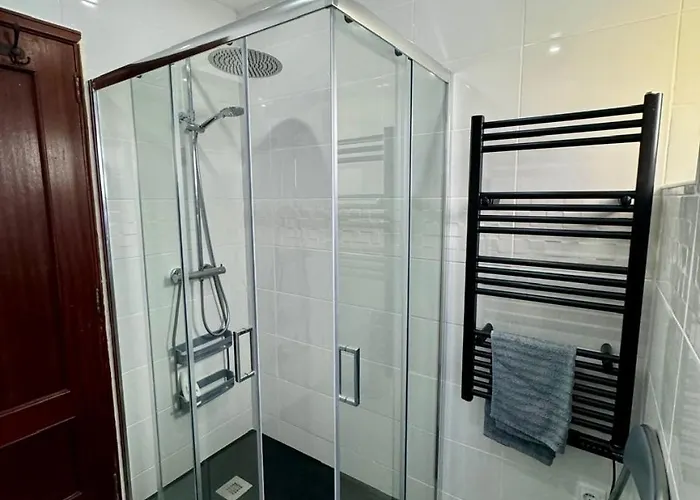 Дом отдыха 200m - Train Station Barrinha House & Pool *