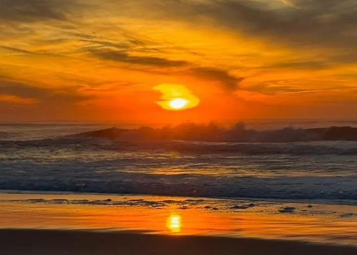 200m - Train Station Barrinha House & Pool Дом отдыха Эшмориш