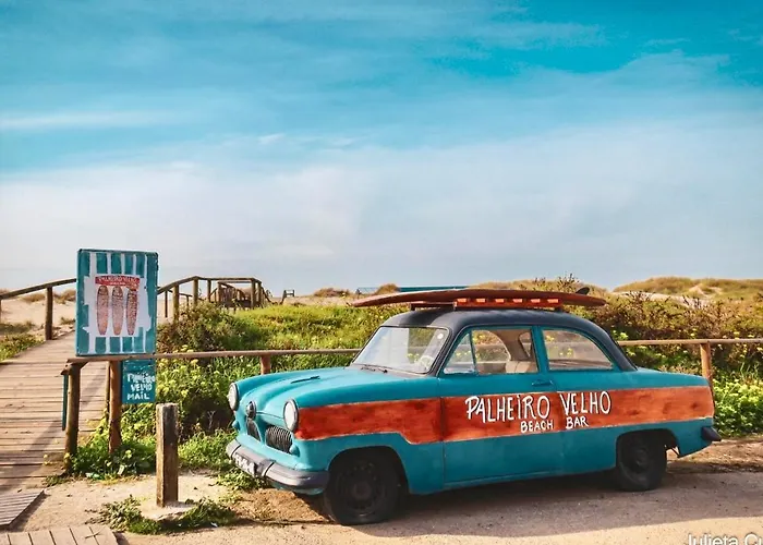 200m - Train Station Barrinha House & Pool Дом отдыха *