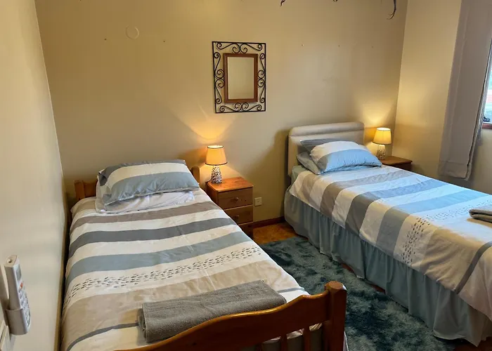 Дом отдыха 200m - Train Station Barrinha House & Pool Эшмориш