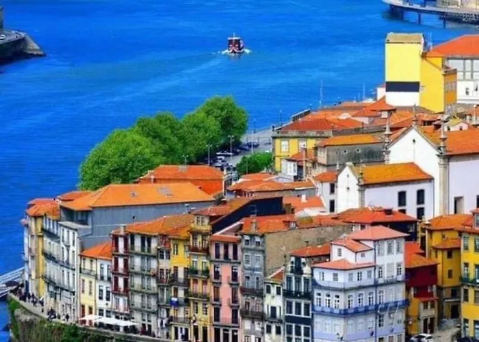 200m - Train Station Barrinha House & Pool Эшмориш